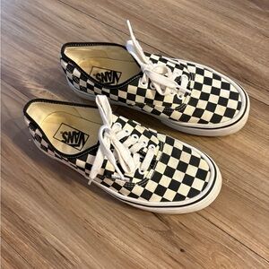 Vans shoe size 8.5W / 7M